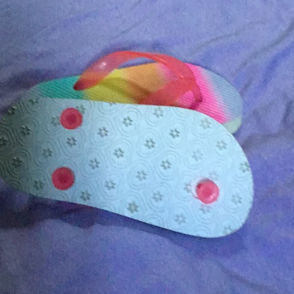 Shoes - Picture 2 of 4